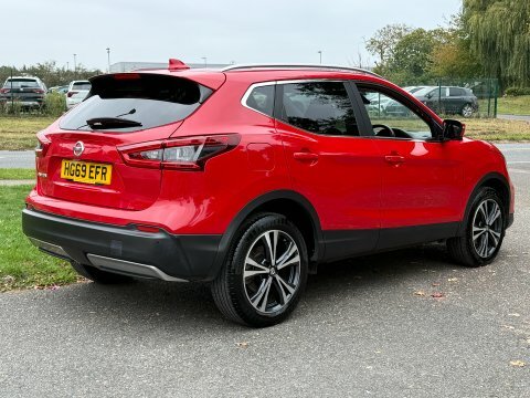 Nissan Qashqai Dig-t N-connecta HG69EFR Red #6