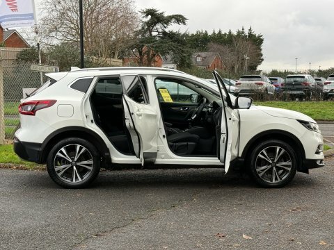 Nissan Qashqai N-connecta Dig-t ET18POH White #3