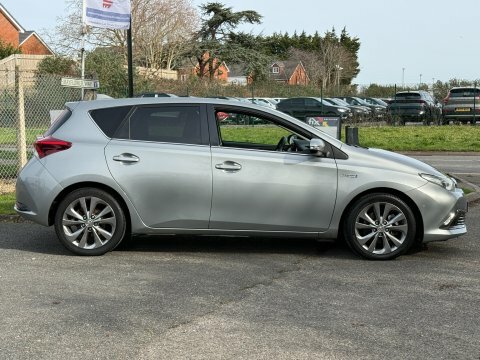 Toyota Auris Vvt-i Excel Hybrid GX16WWY Grey #2