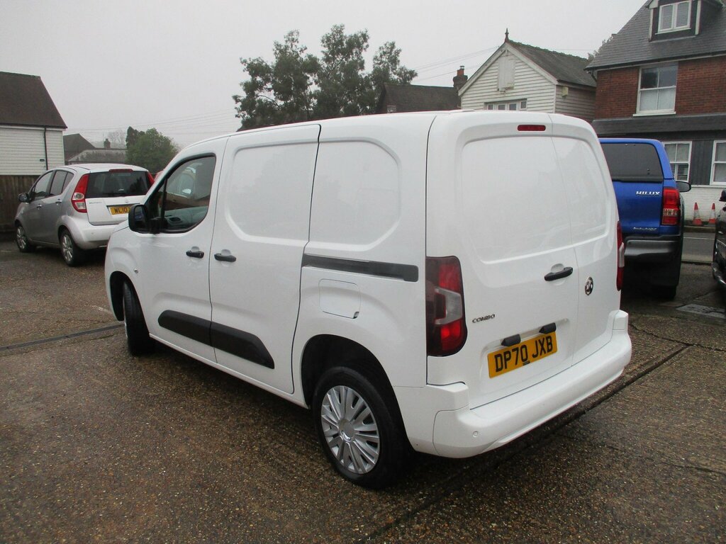 Vauxhall Combo 1.6 Turbo D 2300 Sportive L1 H1 Euro 6 Ss DP70JXB White #3