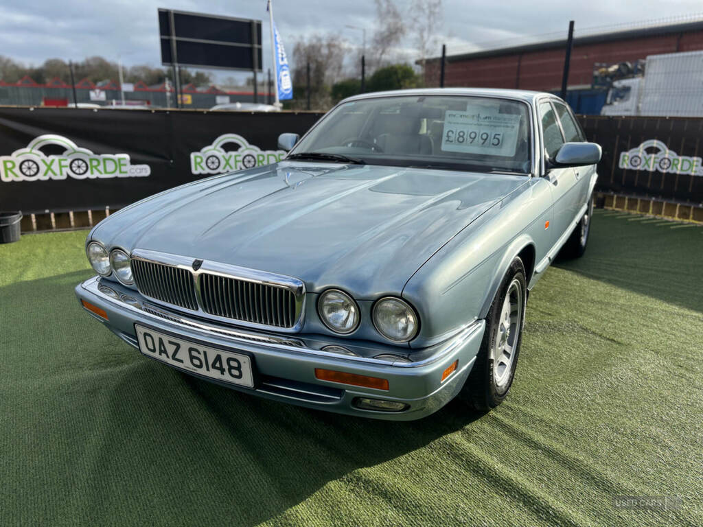 Jaguar XJ 3.2 Executive Silver