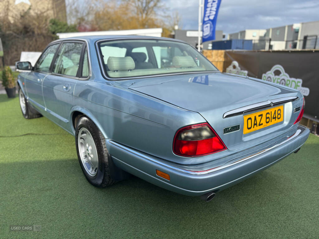 Jaguar XJ 3.2 Executive Silver #4