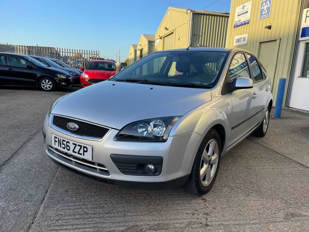 Ford Focus Zetec Climate Silver #3