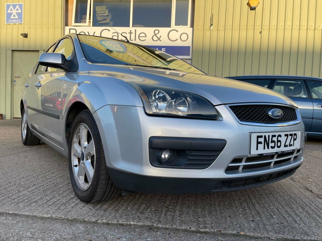 Ford Focus Zetec Climate Silver #5