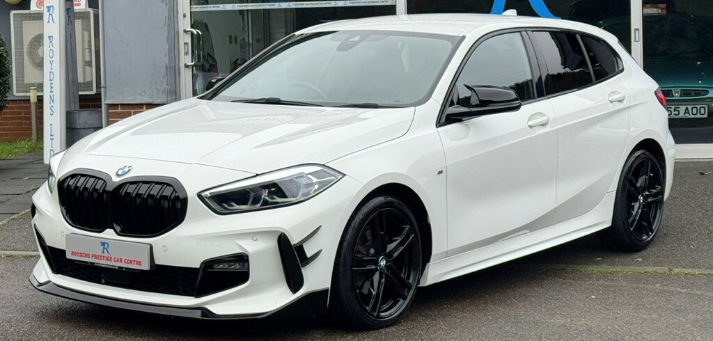 BMW 1 Series M Sport YF70RYW White #6