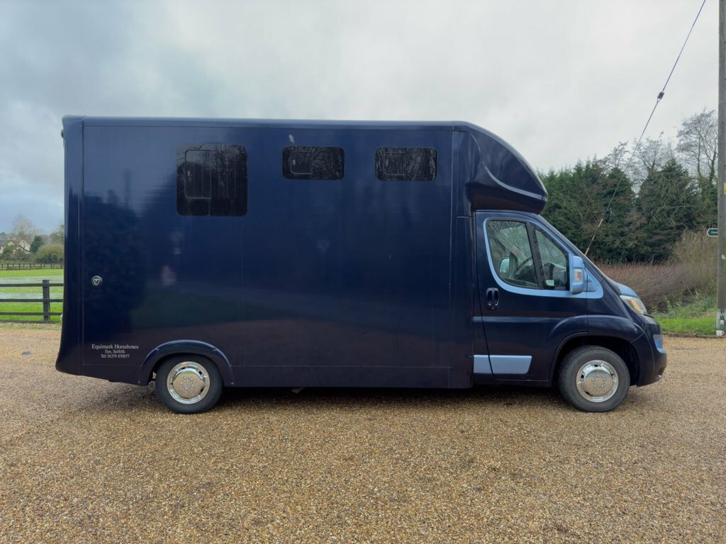 Citroen Relay 2.2L Enterprise YF70URZ White #2