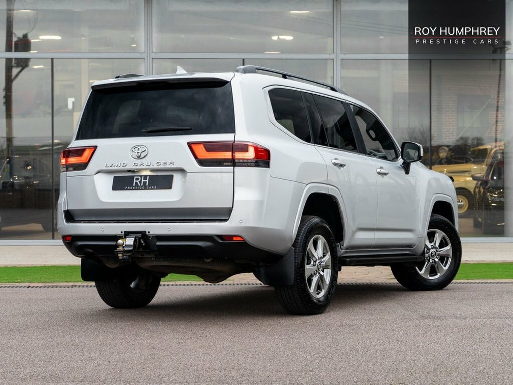 Toyota Land Cruiser VX 3.3L Twin Turbo V6 Silver #2