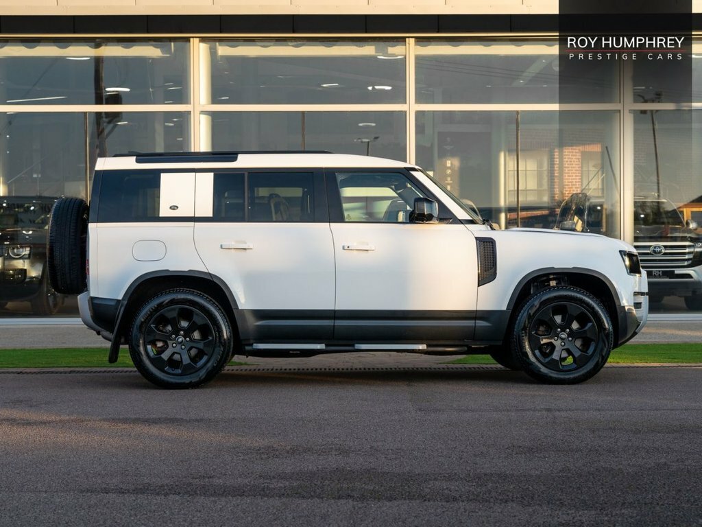 Land Rover Defender 3.0 D250 Mhev Se Suv 4Wd Euro 6 S SD72NXL White #3