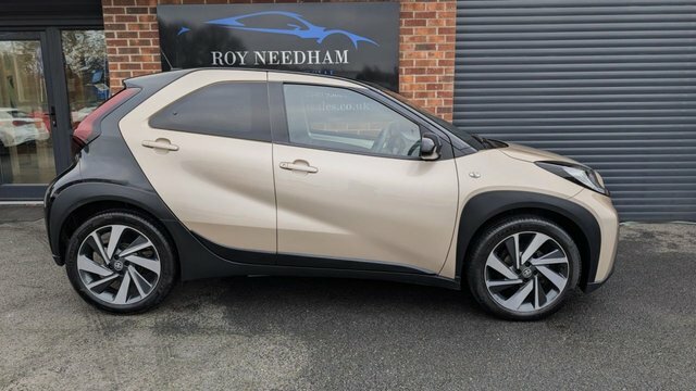 Toyota Aygo X 1.0 Vvt-i Edge Hatchback X-shift Euro 6 Beige