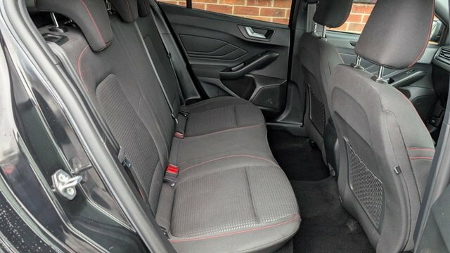 Ford Focus 1.0T Ecoboost St-line Hatchback YS72VEX Black #6