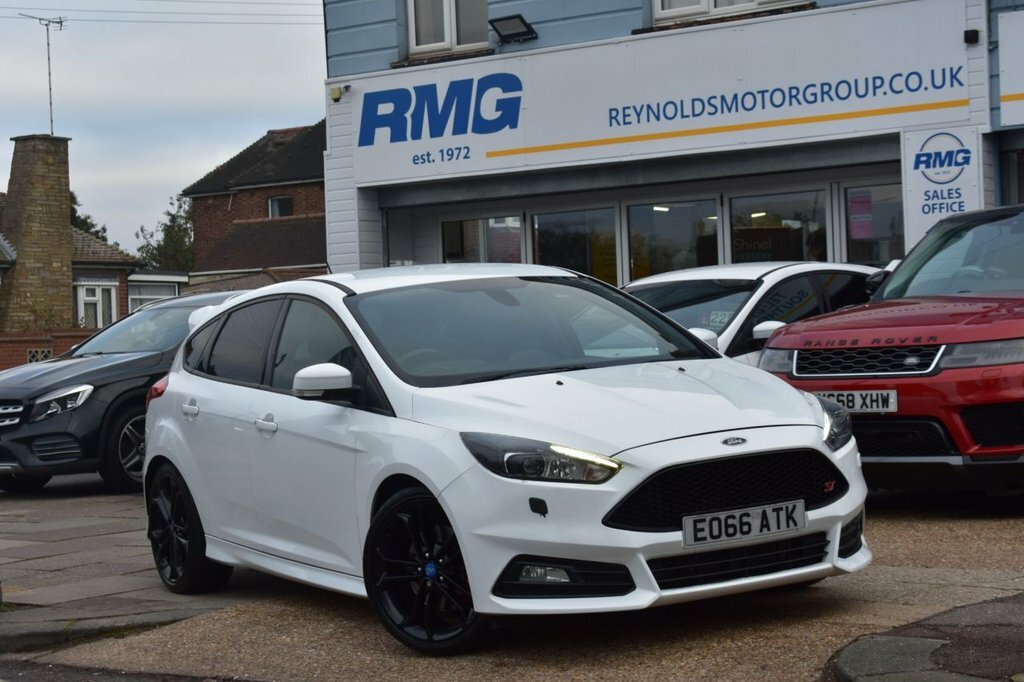 Ford Focus 2L St-3 White