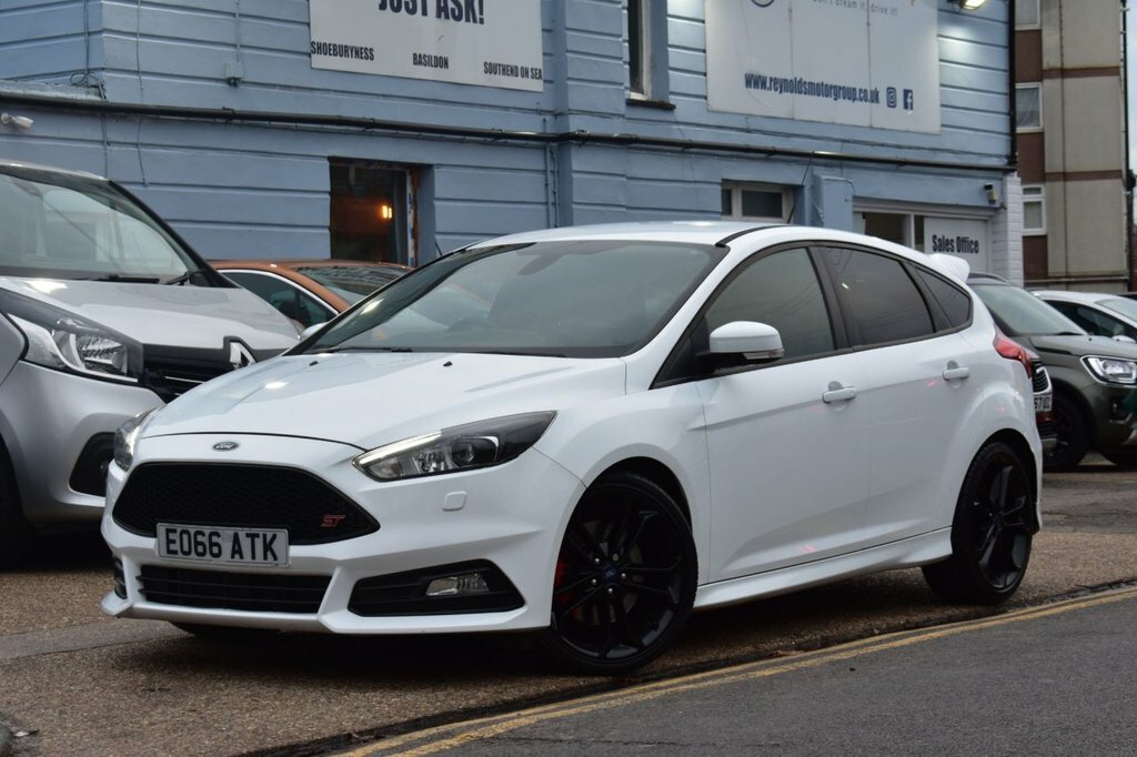 Ford Focus 2L St-3 EO66ATK White #5