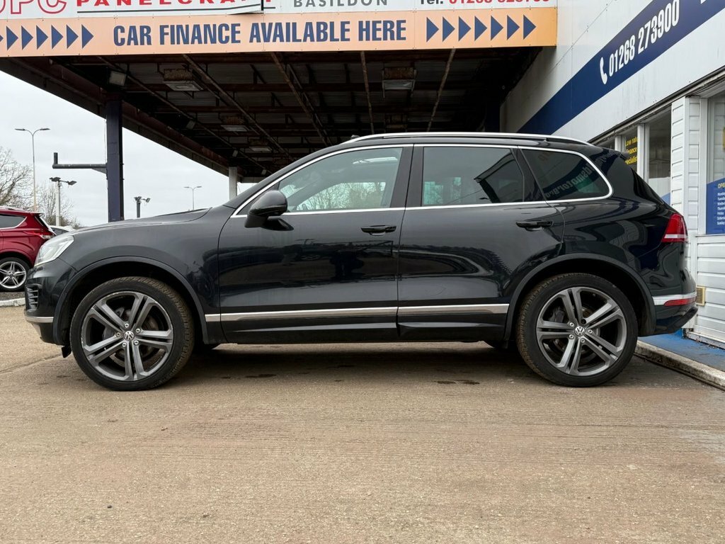 Volkswagen Touareg 3L R-line Plus Black #5