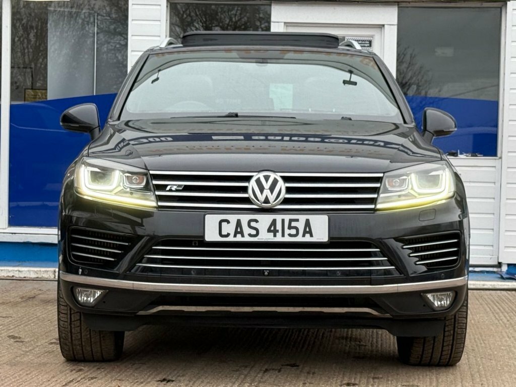 Volkswagen Touareg 3L R-line Plus Black #3