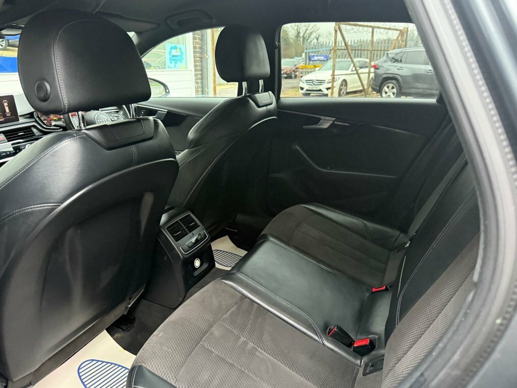 Audi A4 Avant 2L Black Edition GL19UVA Grey #4