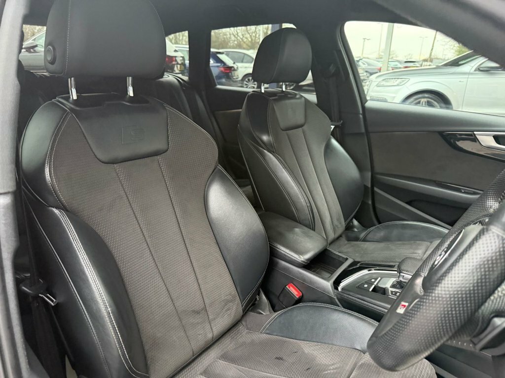 Audi A4 Avant 2L Black Edition GL19UVA Grey #3