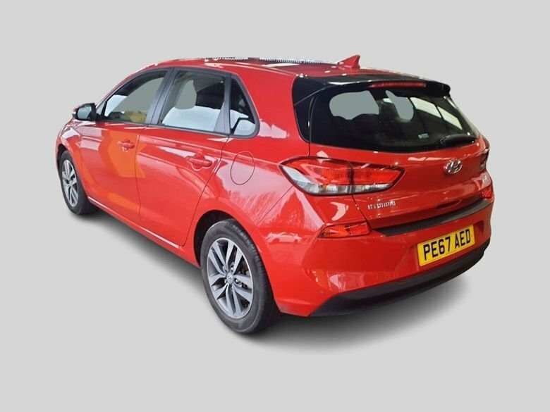 Hyundai I30 1L Se PE67AED Red #3