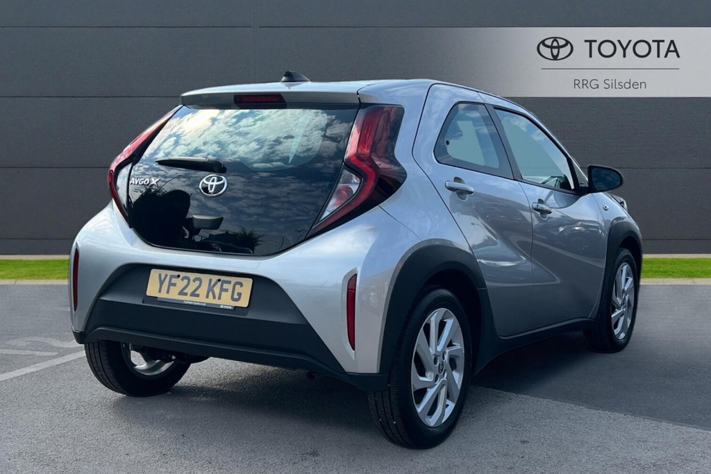 Toyota Aygo X 1.0 Vvt-i Pure Euro 6 Ss YF22KFG Silver #2