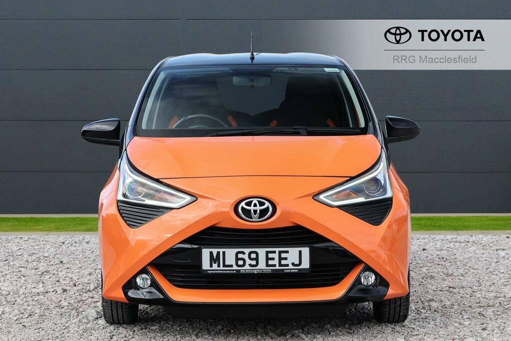 Toyota Aygo 1.0 Vvt-i X-cite Euro 6 ML69EEJ Orange #2