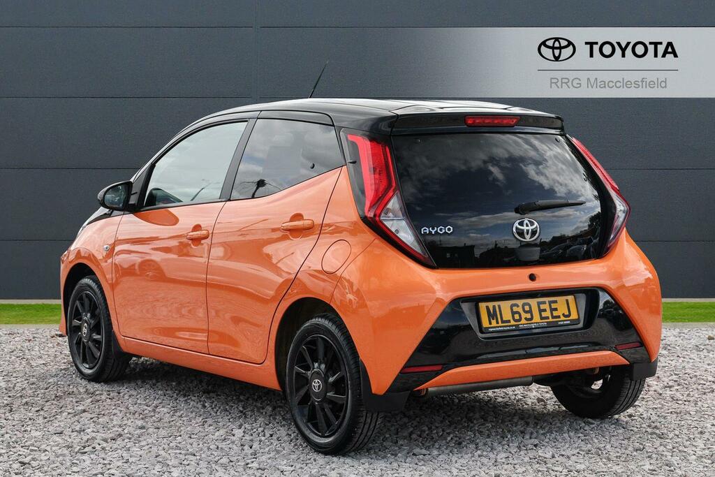 Toyota Aygo 1.0 Vvt-i X-cite Euro 6 ML69EEJ Orange #4