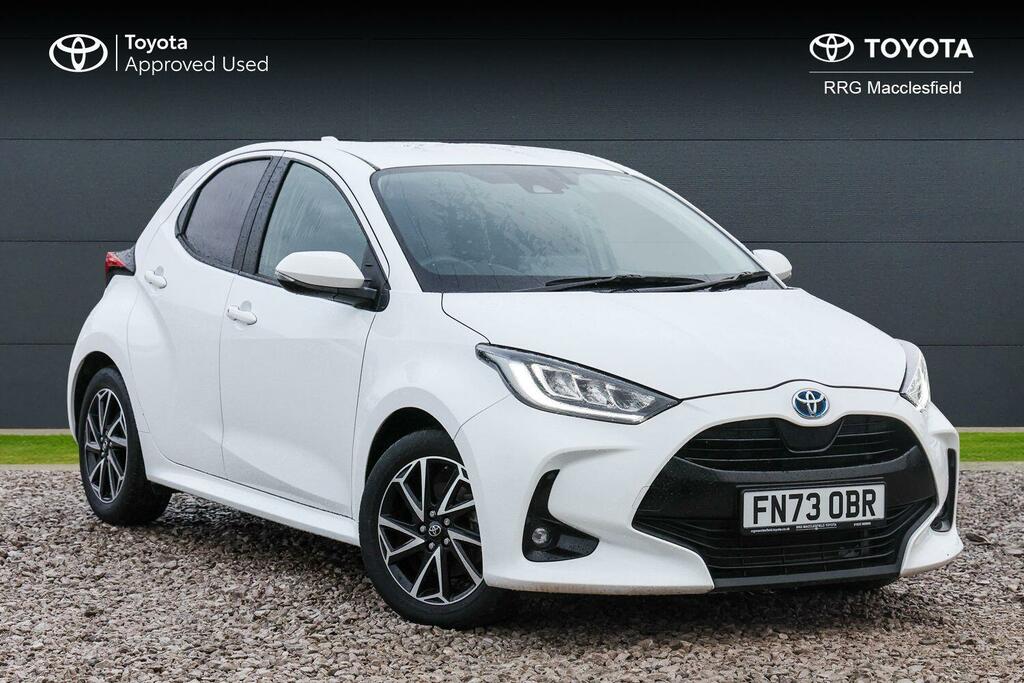 Toyota Yaris 1.5 Vvt-h Design E-cvt Euro 6 Ss White
