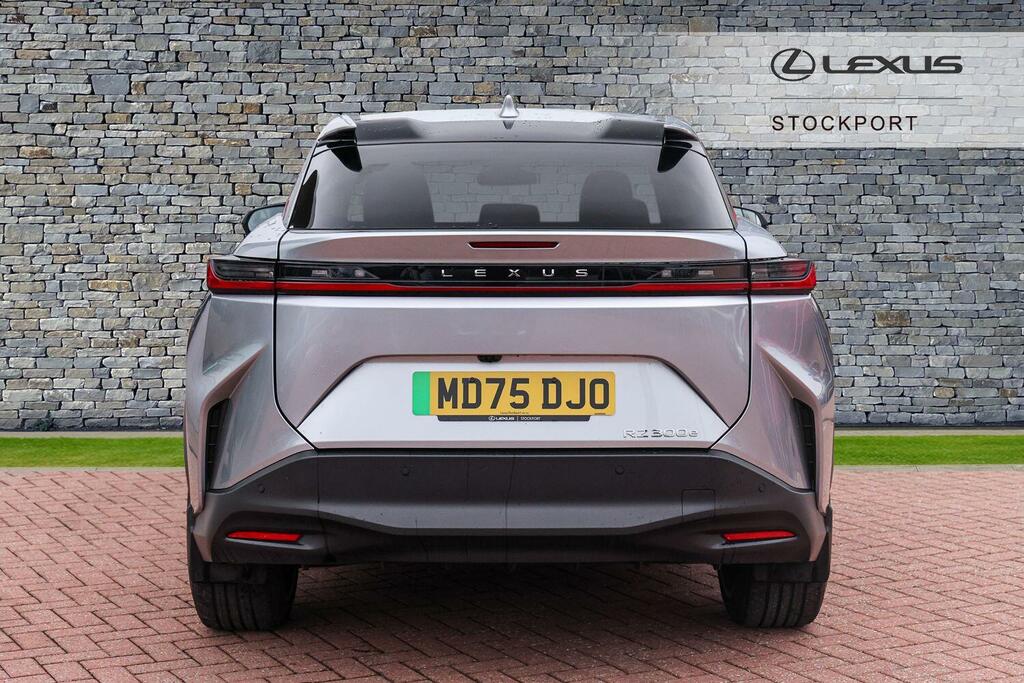 Lexus RZ 300E 71.4Kwh Premium Plus MD75DJO  #6
