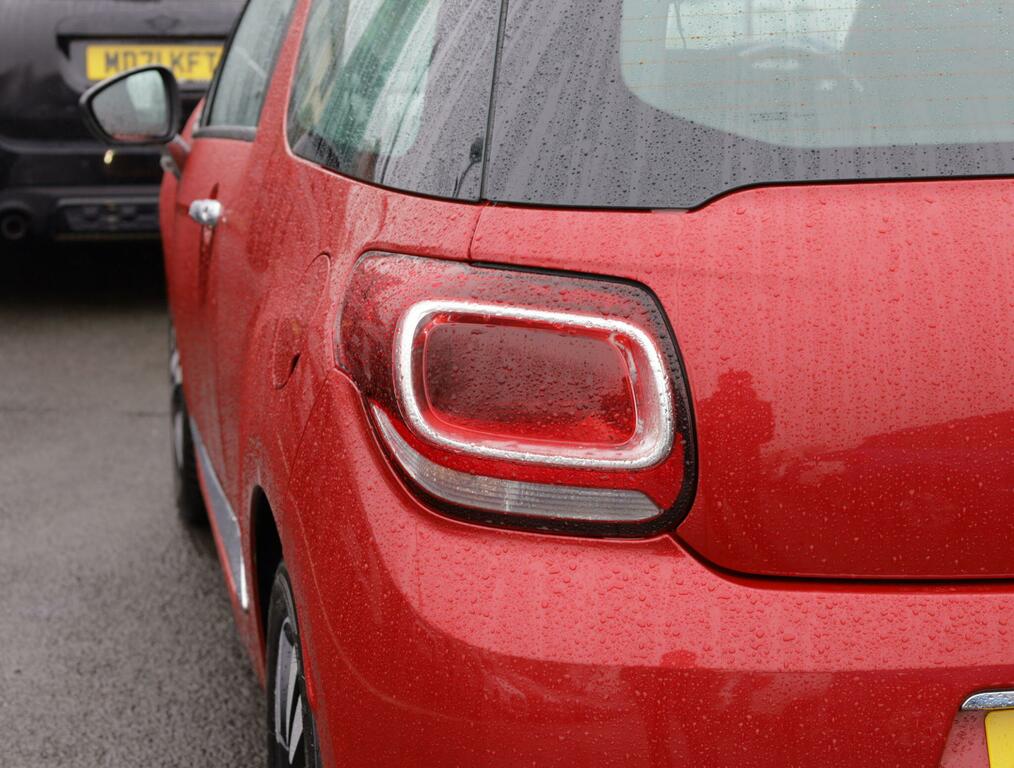 DS DS 3 1.2 Puretech Dstyle Nav Red #52