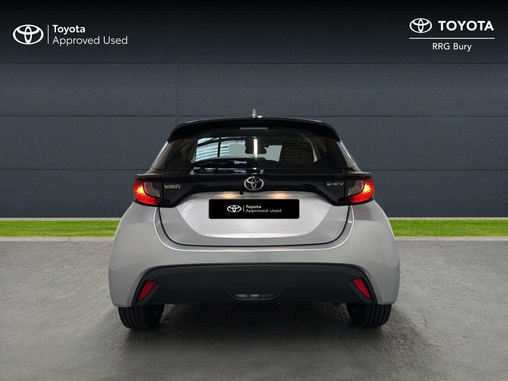 Toyota Yaris 1.5 Vvt-h Icon E-cvt Euro 6 Ss NA74HSV Silver #6