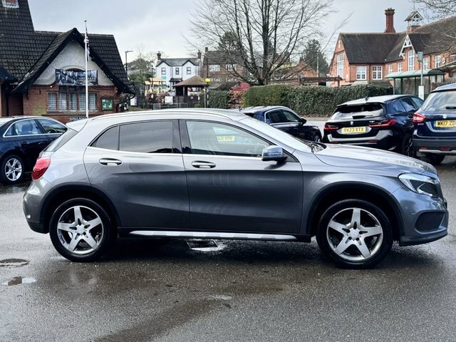 Mercedes-Benz GLA Class 2.1 Gla200d Amg Line Executive Suv 7G FX65PCZ Grey #6