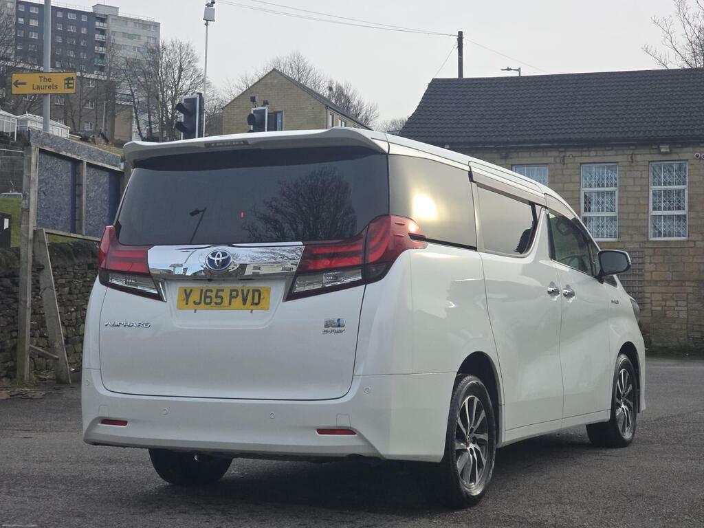 Toyota Alphard Hybrid 7Seater White #3