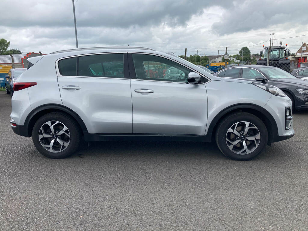 Kia Sportage 1.6 Crdi 48V Isg 2 XHZ4319 Silver #2
