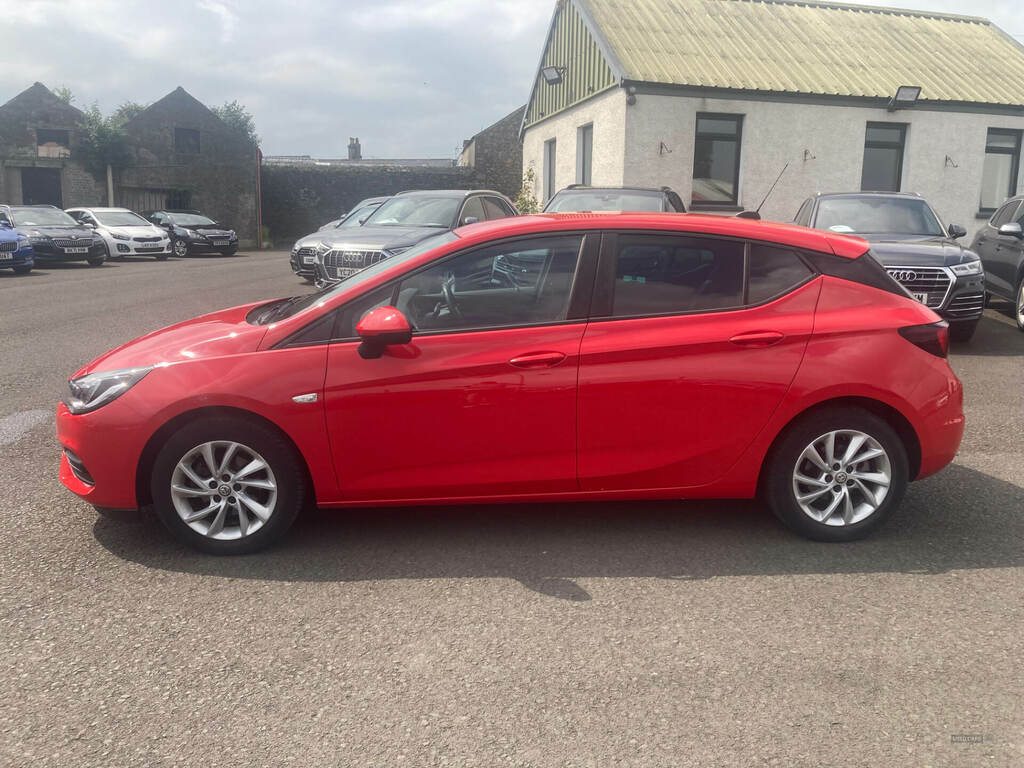 Vauxhall Astra 1.5 Turbo D 105 Business Edition Nav BN70HMY Red #4
