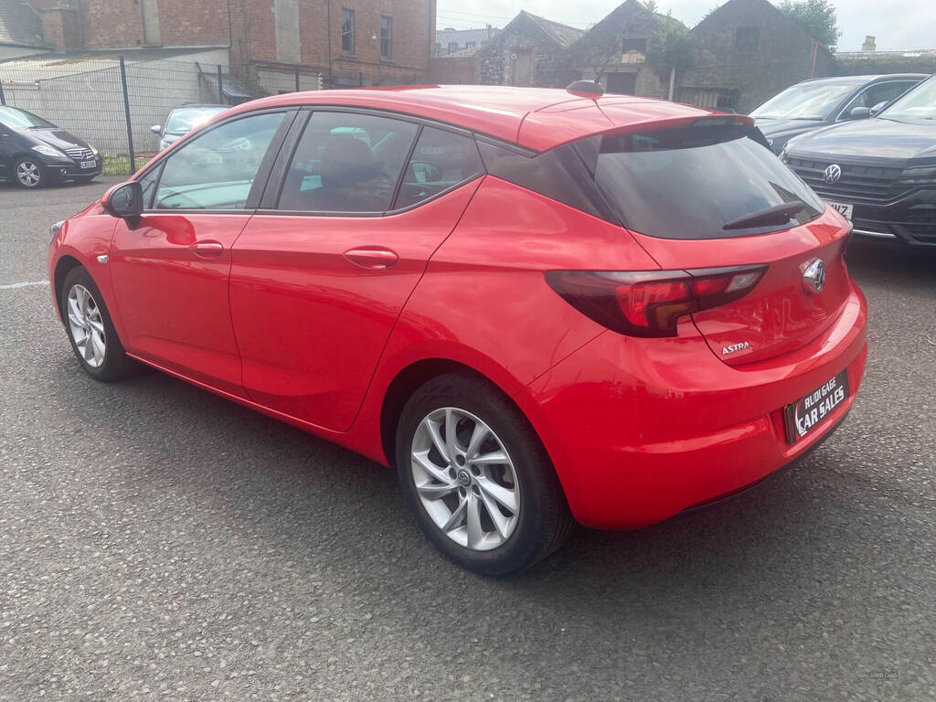 Vauxhall Astra 1.5 Turbo D 105 Business Edition Nav BN70HMY Red #5