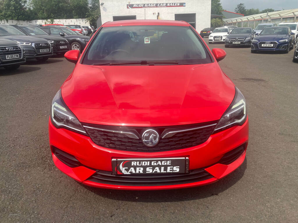 Vauxhall Astra 1.5 Turbo D 105 Business Edition Nav BN70HMY Red #2