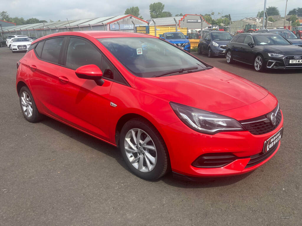 Vauxhall Astra 1.5 Turbo D 105 Business Edition Nav Red