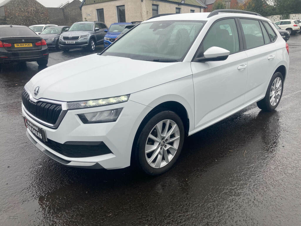 Skoda Kamiq 1.0 Tsi 95 Se YE23JNJ White #4