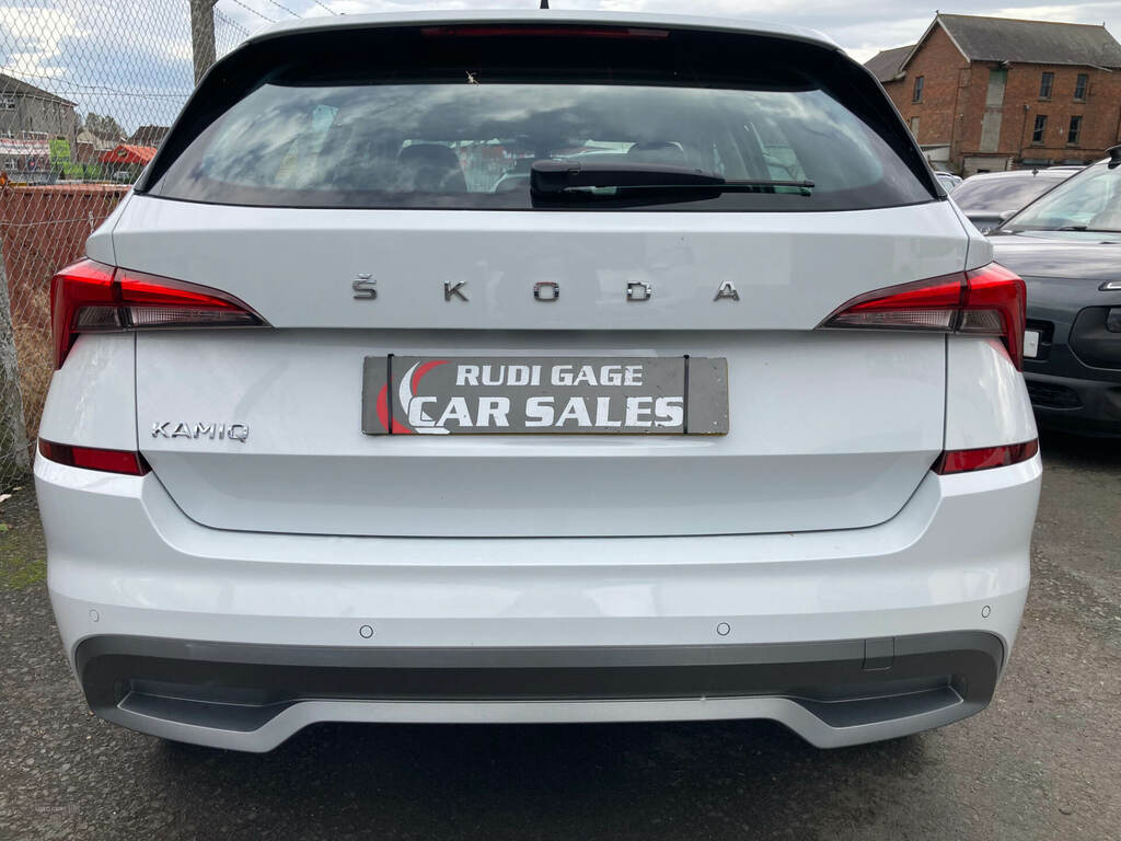 Skoda Kamiq 1.0 Tsi 95 Se YE23JNJ White #5