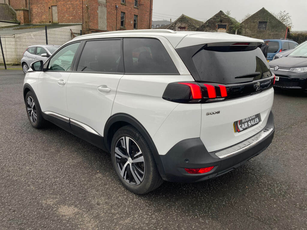 Peugeot 5008 1.5 Bluehdi Allure ML69WWZ White #5