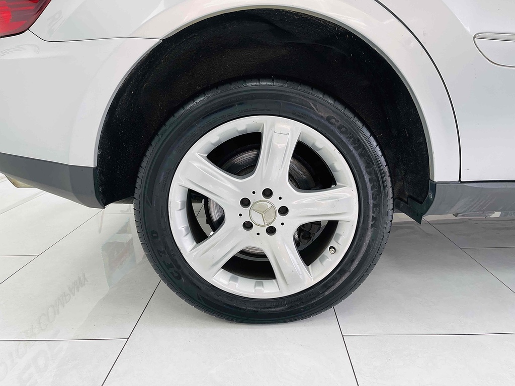 Mercedes-Benz M Class  Black #40