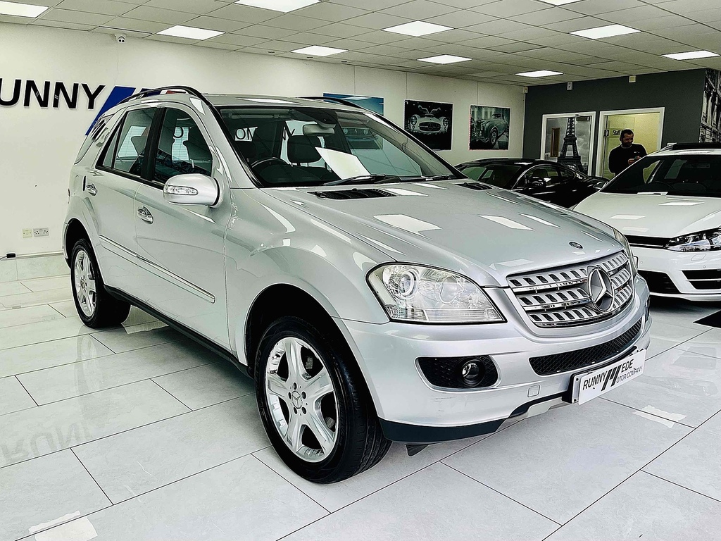 Mercedes-Benz M Class  Black #1