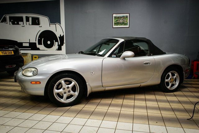 Mazda MX-5 1.6L Eunos Green #3