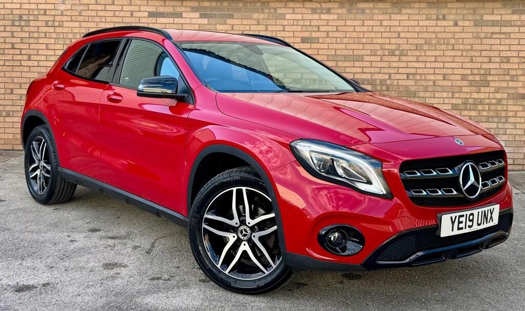 Mercedes-Benz GLA Class 1.6 Gla180 Urban Edition 7G-dct Euro 6 Ss YE19UNX Red #2