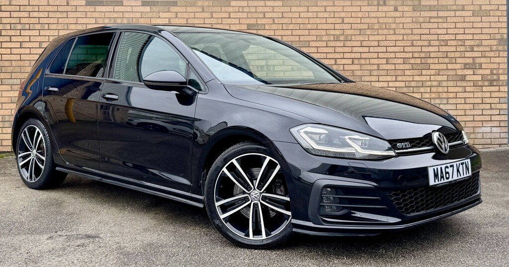 Volkswagen Golf 2.0 Tdi Gtd Black #3