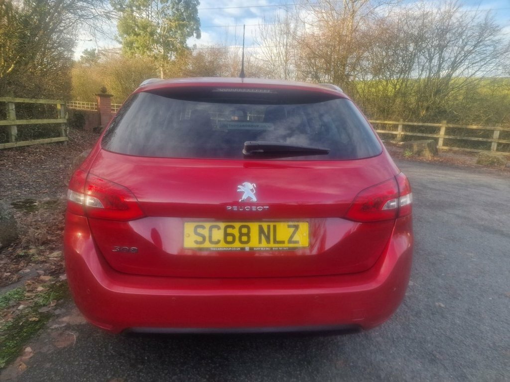 Peugeot 308 SW 1.2L Allure Red #4