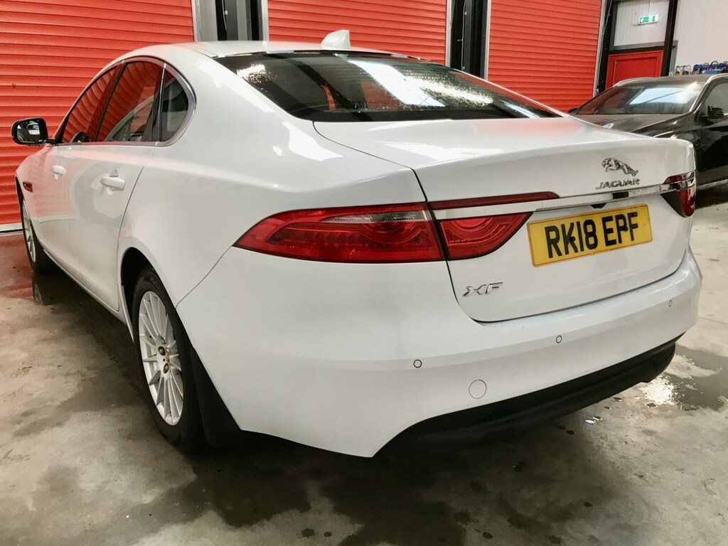 Jaguar XF 2.0D Prestige White #3