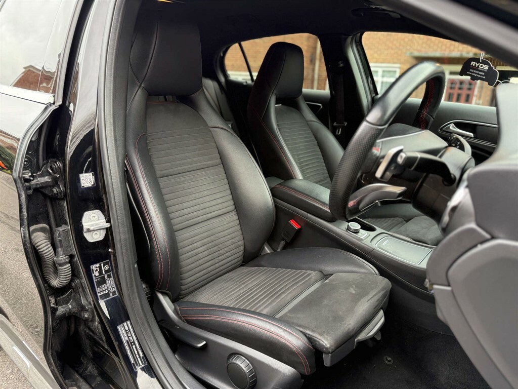 Mercedes-Benz GLA Class Amg Line Premium D 4Matic 4Wd Black #4