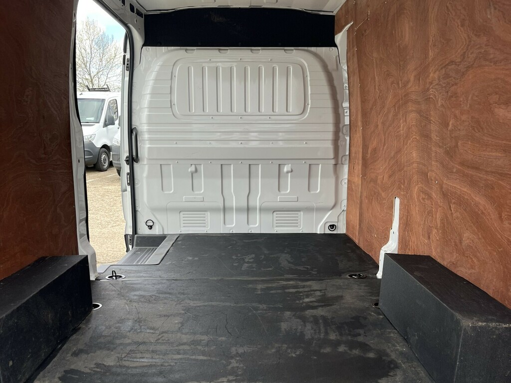 Maxus eDeliver 9 Edeliver 9 72Kwh L3 High Roof White #5