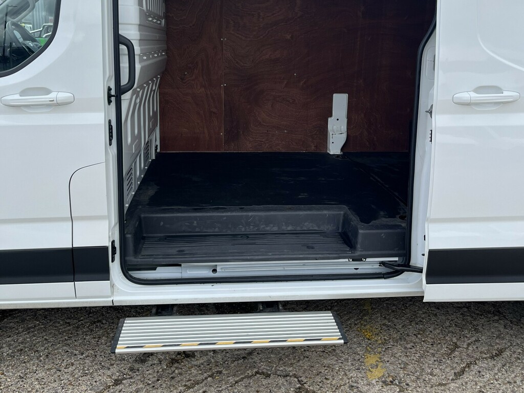Maxus eDeliver 9 Edeliver 9 72Kwh L3 High Roof White #3