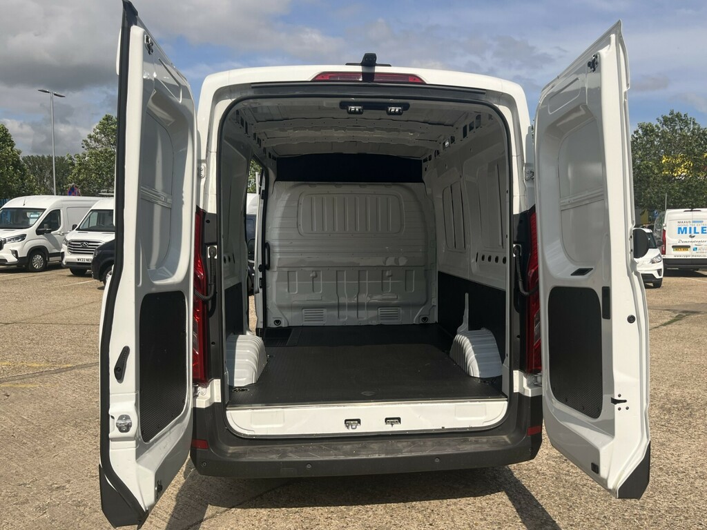 Maxus eDeliver 9 Mhl2h2 72Kwh White #6