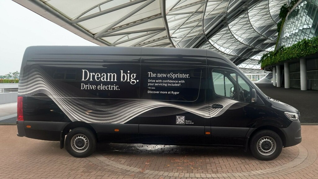 Mercedes-Benz eSprinter E-sprinter 113Kw 420 L3 Black #6